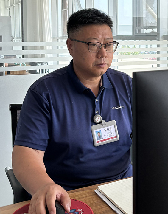 Sales Director - Zhang Xiangguo